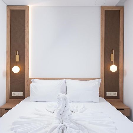 Olivento Beach Front Suites Potos Eksteriør billede
