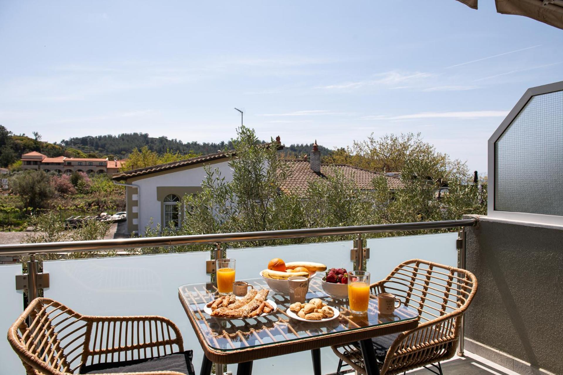 Olivento Beach Front Suites Potos Eksteriør billede
