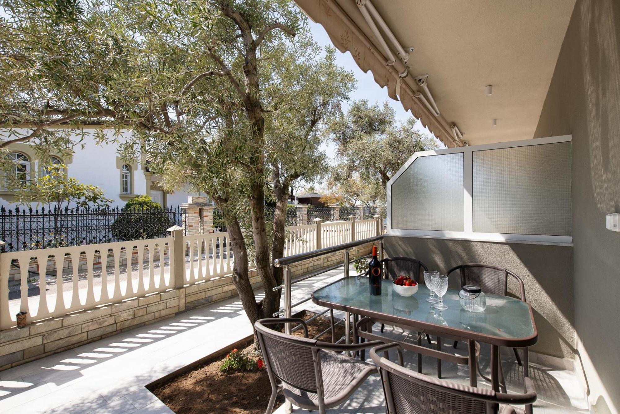 Olivento Beach Front Suites Potos Eksteriør billede