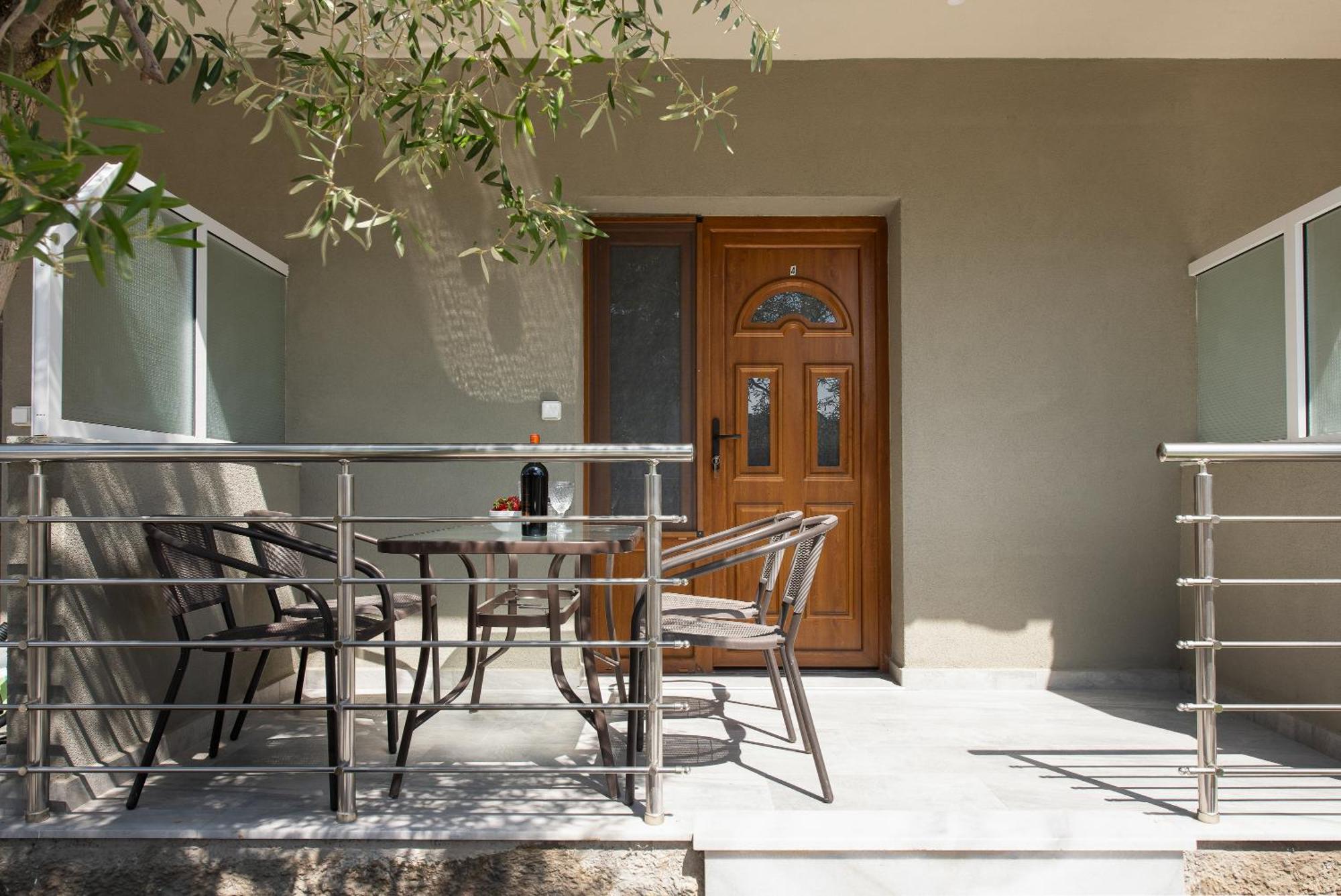 Olivento Beach Front Suites Potos Eksteriør billede