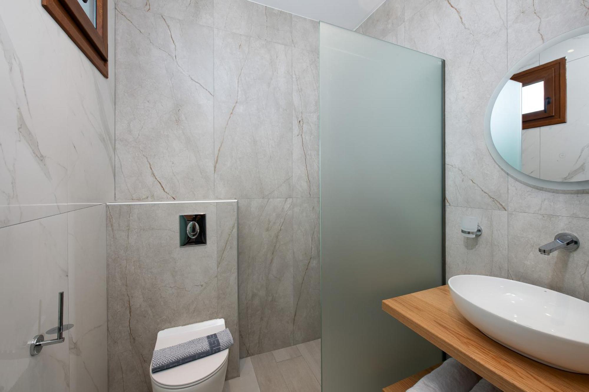 Olivento Beach Front Suites Potos Eksteriør billede