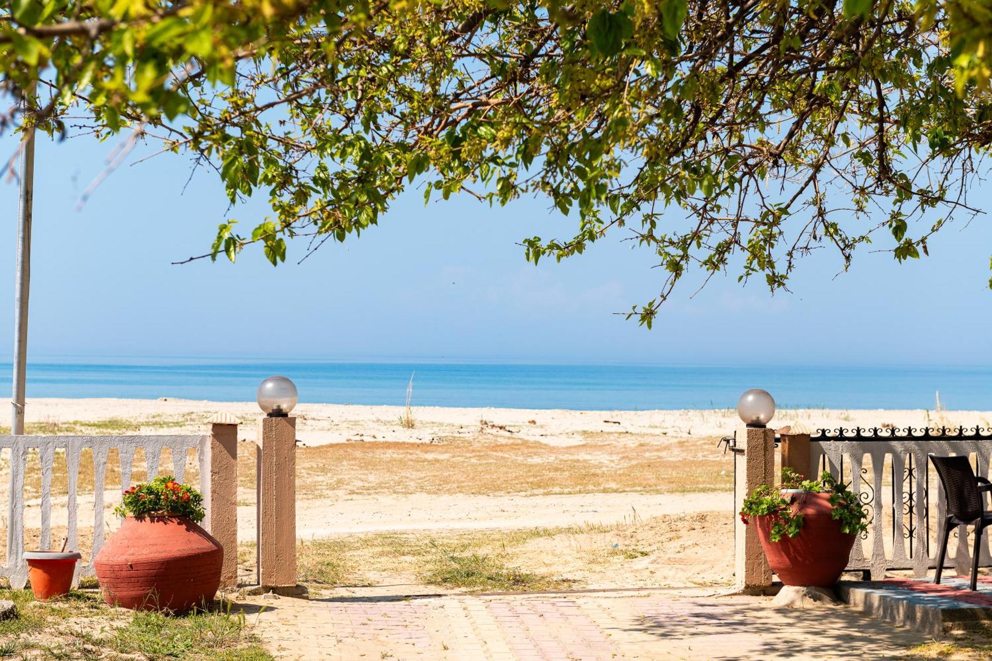 Olivento Beach Front Suites Potos Eksteriør billede