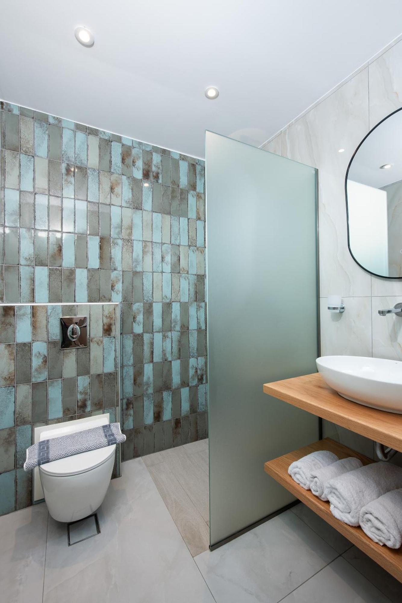 Olivento Beach Front Suites Potos Eksteriør billede