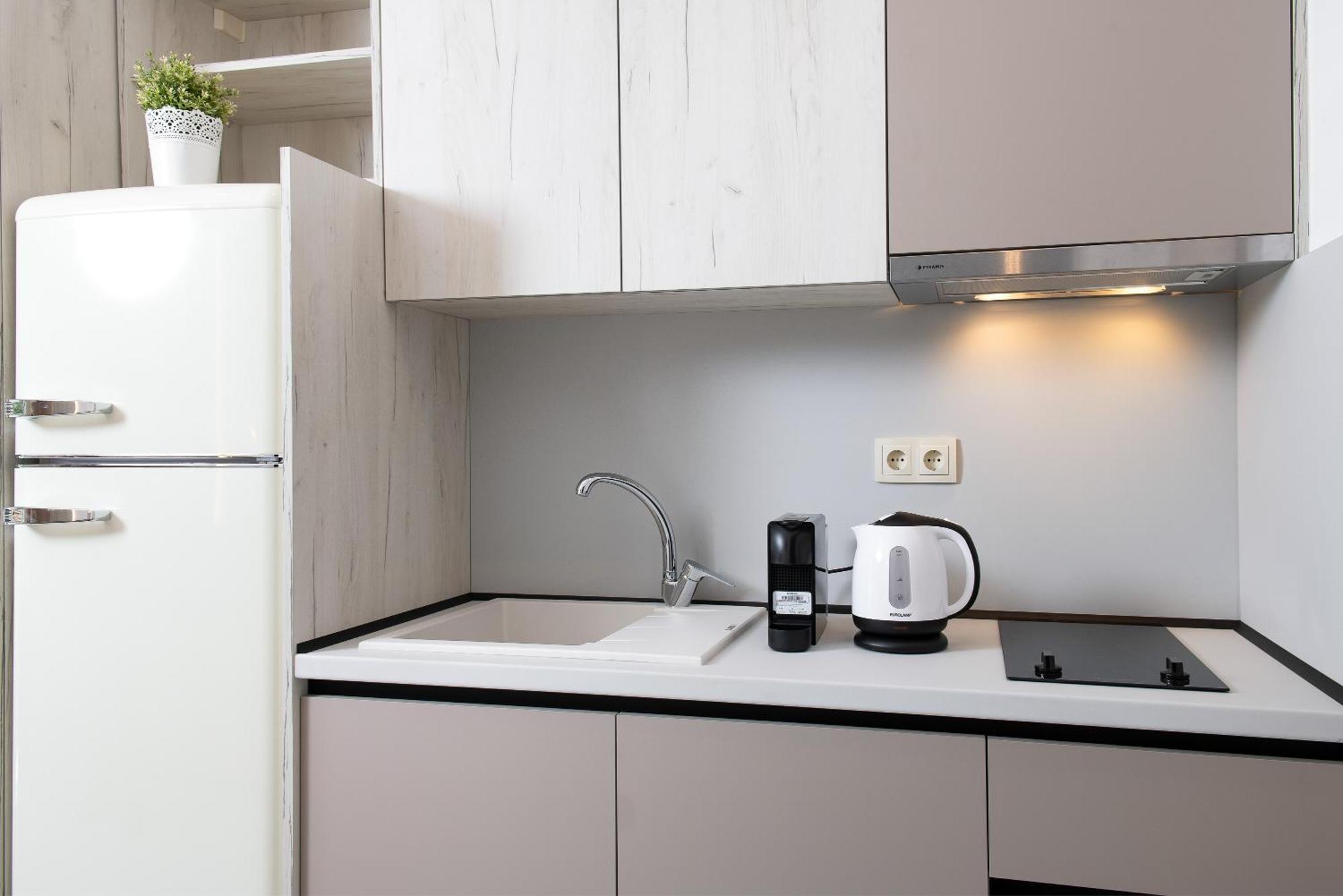 Olivento Beach Front Suites Potos Eksteriør billede