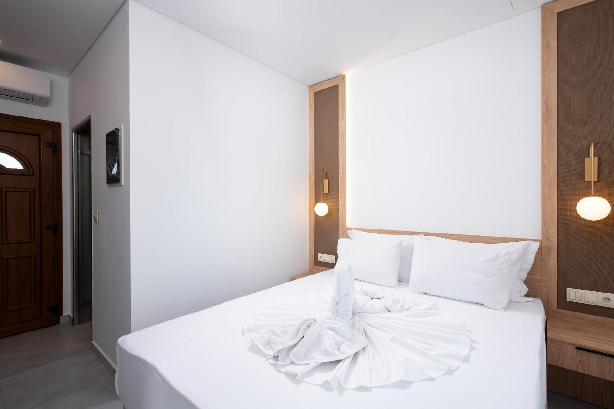 Olivento Beach Front Suites Potos Eksteriør billede